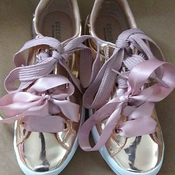 skechers street rose gold